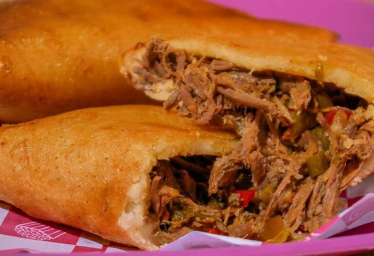 EMPANADITAS DE CARNE MECHADA  LA VERDURERIA  25UND